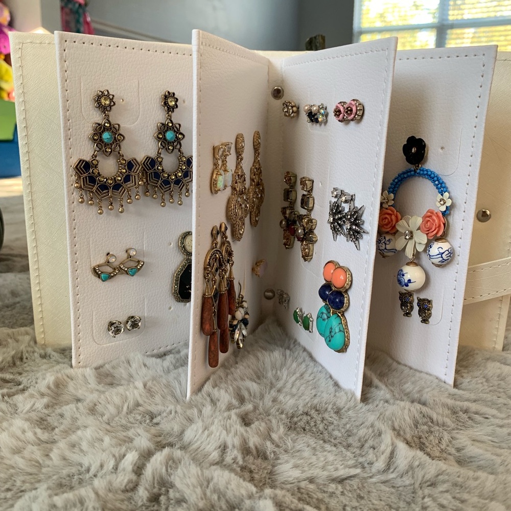 Earring Binder Jewelry Storage Organizer - Picture 3 of 8